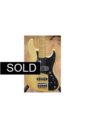 Fender Marcus Miller V Natural (USA) Fender Marcus Miller V Natural (USA)
